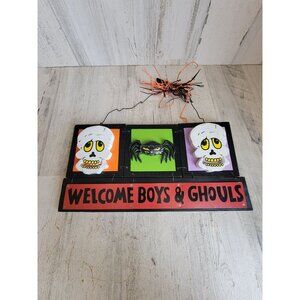 Halloween welcome boys and girls wooden vintage hanging home decor sign
